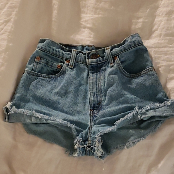 💙  Vintage High rise Blue Levi's Shorts - Picture 1 of 6